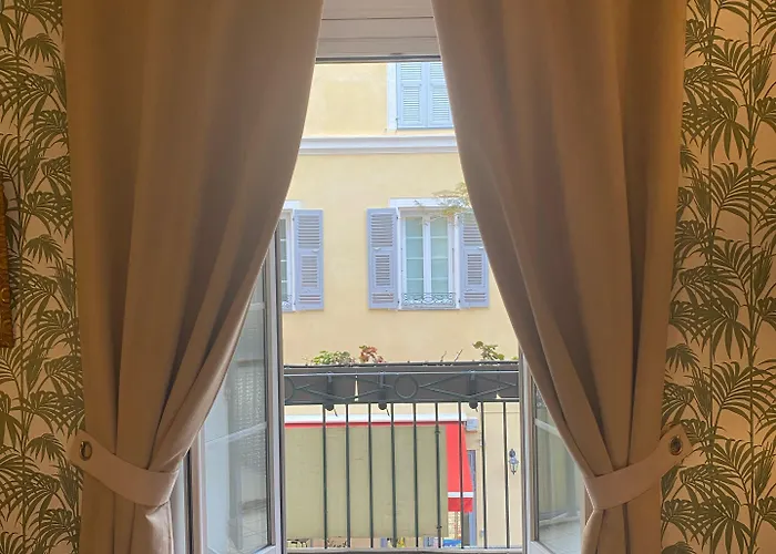 オテル サントラル バスティア 3* バスティア