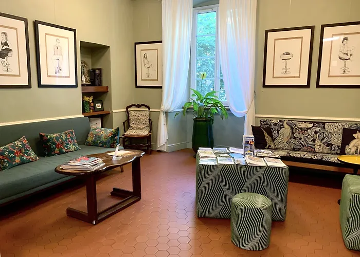 オテル サントラル バスティア バスティア